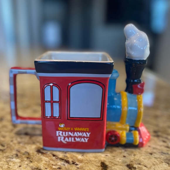 Disney runaway railroad mug - Picture 3 of 6